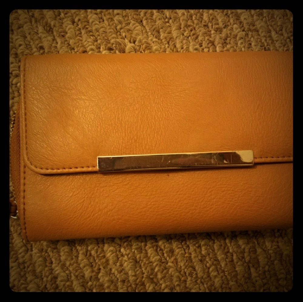 Carmel wristlet wallet